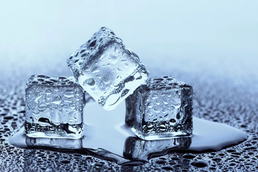 coldchiller_outdoor_ice_bath_setup_ice_cubes